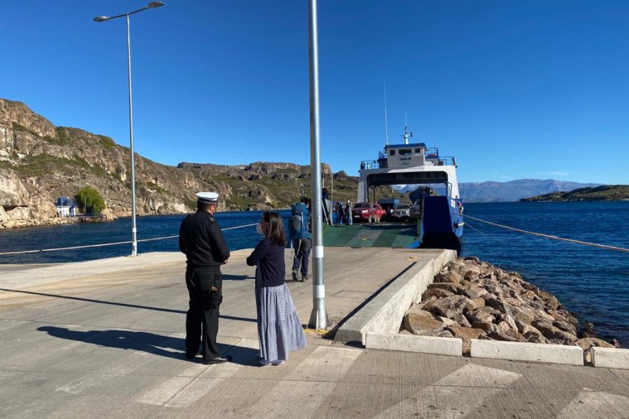 Gobierno anuncia nueva contratación de barcaza Chelenco y mayor cantidad de vuelos entre Chile Chico y Coyhaique